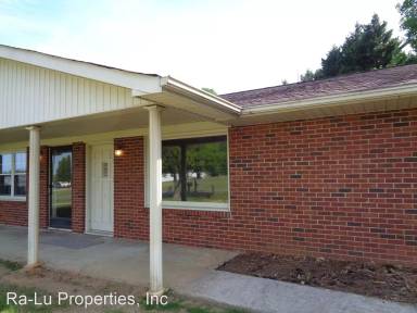 Main picture of 1703 Norman Shoaf Rd