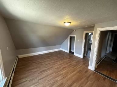 Main picture of 112 Elm St