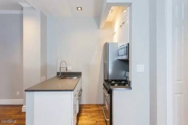 Main picture of 234 Mott St