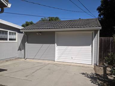 Main picture of 1037 Blossom Dr