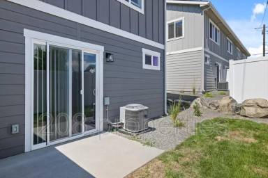 Main picture of 447 2nd Avenue North