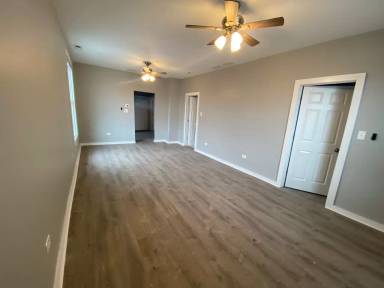 Main picture of 90 W 28th St