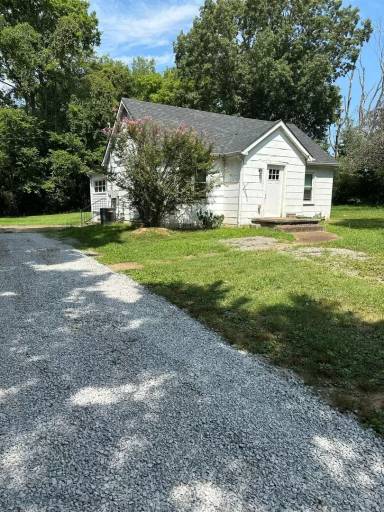 Main picture of 2224 Trenton Rd