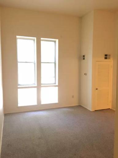 Main picture of 810 Saint Paul St