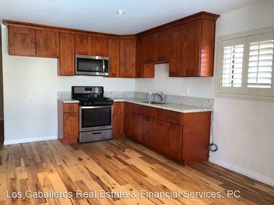 Main picture of Los Caballeros