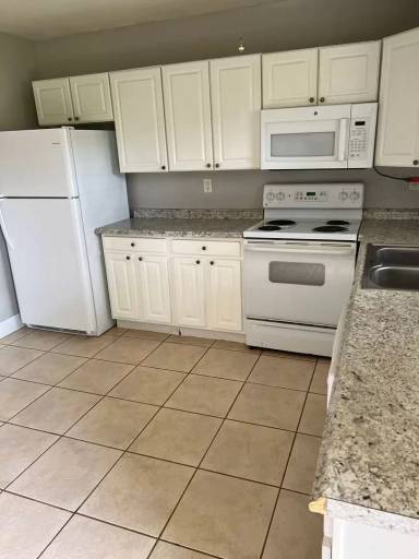 Main picture of 546 Cove Dr