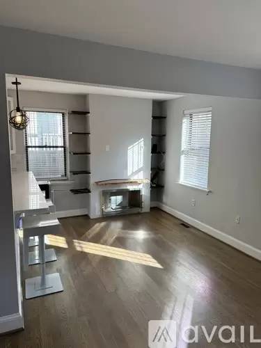 Main picture of 661 Morris Pl NE