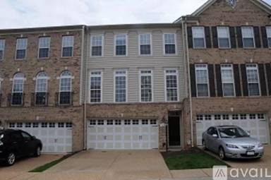 Main picture of 2916 Murano Way