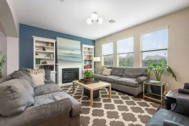 Main picture of 361 Stone View Trl