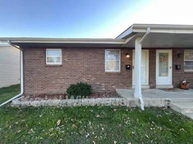 Main picture of 10 Blackburn Mnr