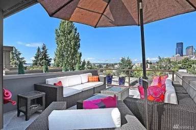 Main picture of 165 16th Ave