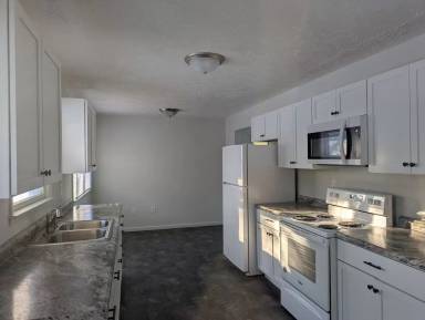 Main picture of 4506 Boll Ln