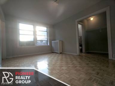 Main picture of 739 W Belmont Ave