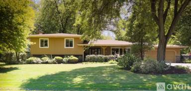 Main picture of 28W461 Juanita Dr