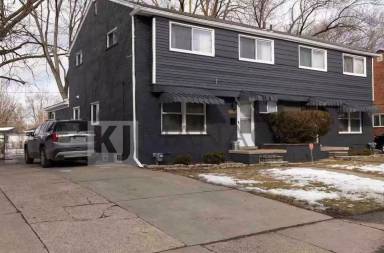 Main picture of 14140 W 9 Mile Rd