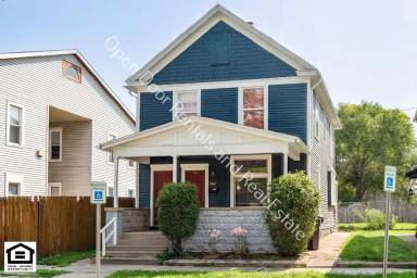 Main picture of 2011 Hoagland Ave