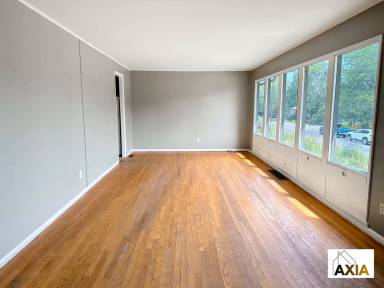 Main picture of 2365 Panorama Ave