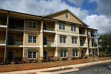 Main picture of 170 Woodrow St
