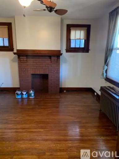 Main picture of 520 Halsey Ave
