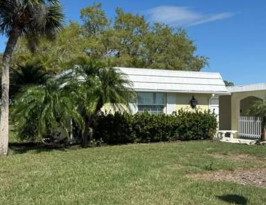 Main picture of 5835 Tidewood Ave