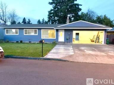 Main picture of 7661 SE Michael Dr