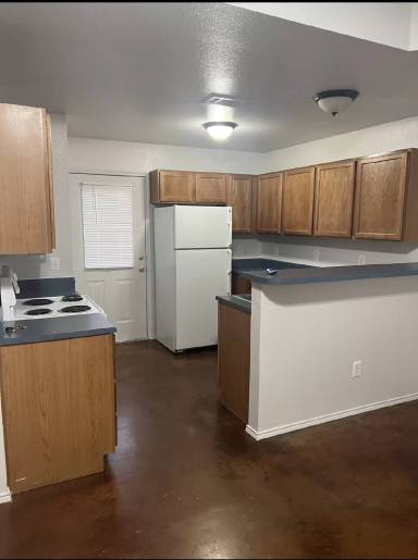 Main picture of 7806-26 Downe Dr