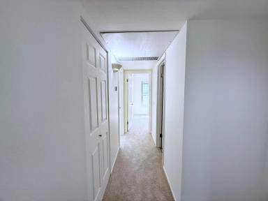Main picture of 553 Mission Blvd