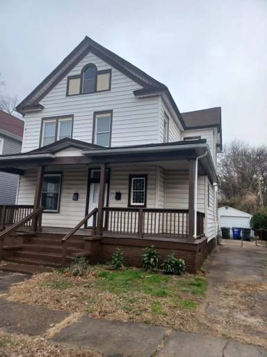 Main picture of 129 Poplar Ave
