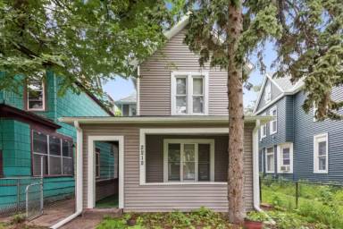 Main picture of 2212 10th Ave S