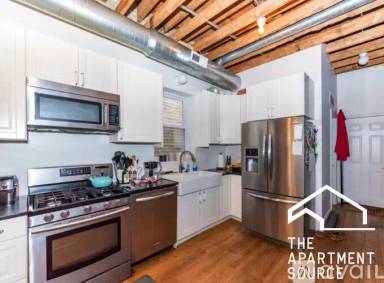 Main picture of 1316 N Artesian Ave