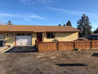 Main picture of 2960 SW 23rd St