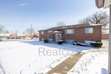 Main picture of 1045 Binns Blvd