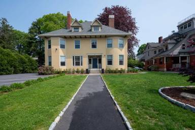 Main picture of 66 Cedar St