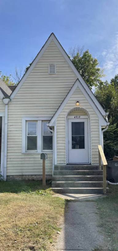 Main picture of 4919 Orion Ave