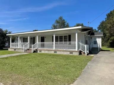 Main picture of 2605 S Purvis Dr