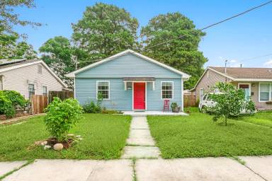Main picture of 4819 Touro St