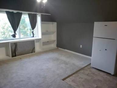 Main picture of 564 S Main St