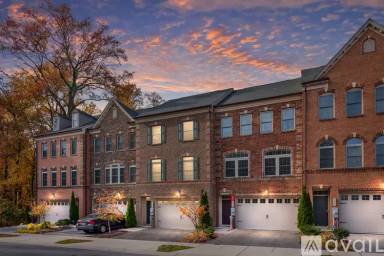 Main picture of 7450 Burnside Way