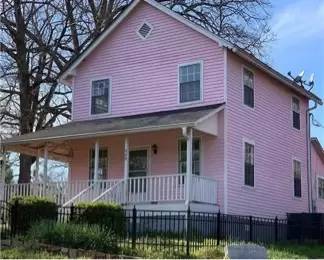 Main picture of 629 Broadway St