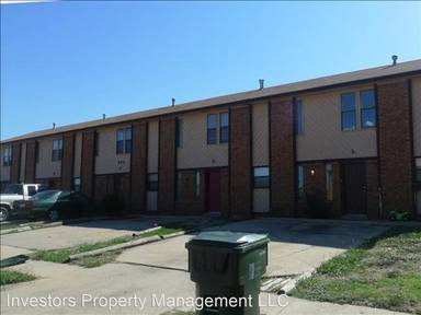 Main picture of 202 Falcon Ct