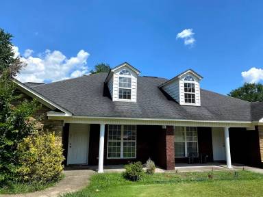 Main picture of 127 Aurora Drive