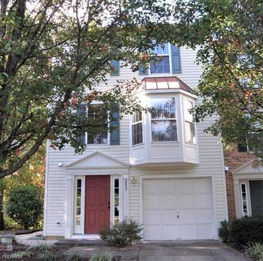 Main picture of 4800 Turnberry Dr
