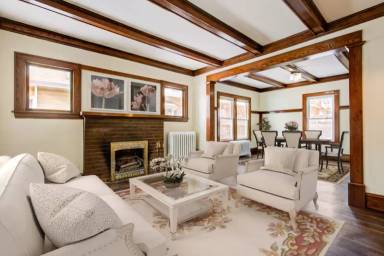 Main picture of 1012 W 31st St