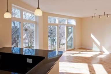 Main picture of 7 Cameron Ave