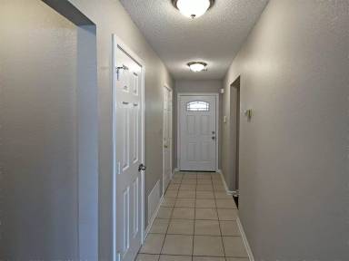 Main picture of 6946 Naples Dr