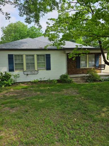 Main picture of 1341 E Portland St