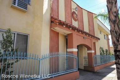 Main picture of 6734 Bakman Ave