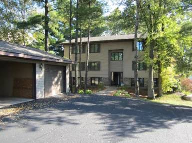 Main picture of 653 Brooks Pl