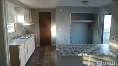 Main picture of 2081 Oakshire Rd
