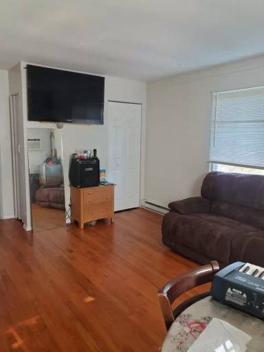 Main picture of 1733 Grand Avenue - 2